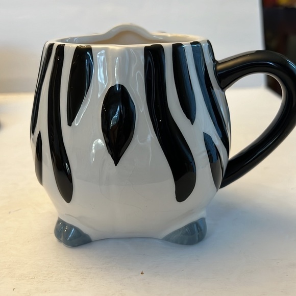 Hand painted Dolomite Zebra oversized coffee mug Pier 1 - Picture 3 of 5